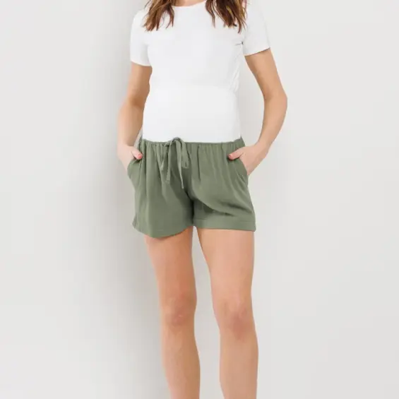 short à poches olive
