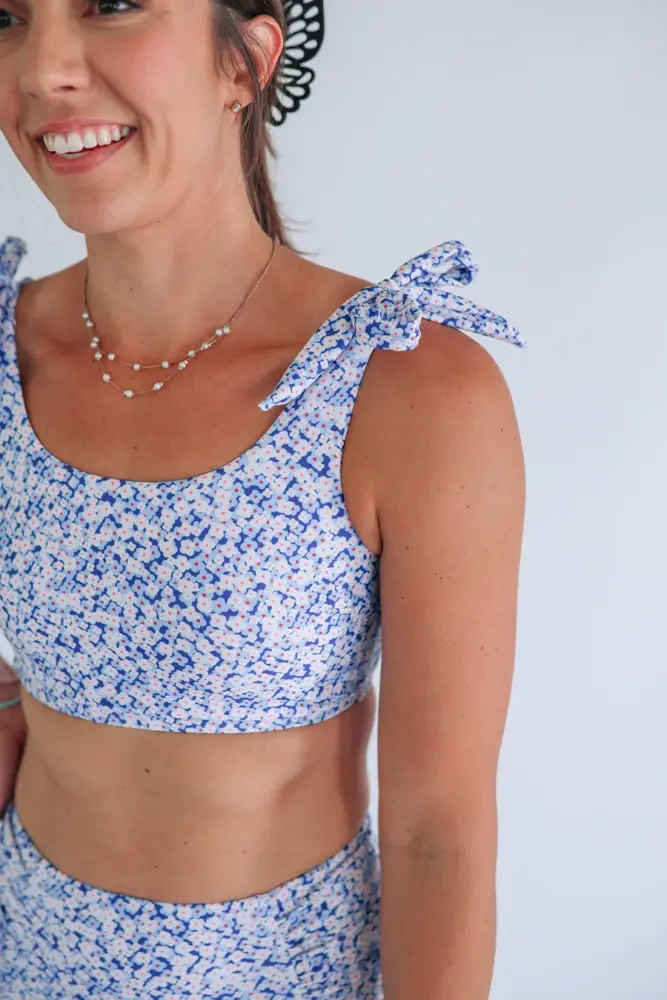 haut de maillot de bain d’allaitement à épaules nouées